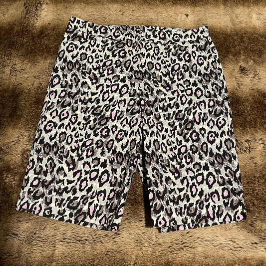 Tribal leopard print stretchy bermuda shorts